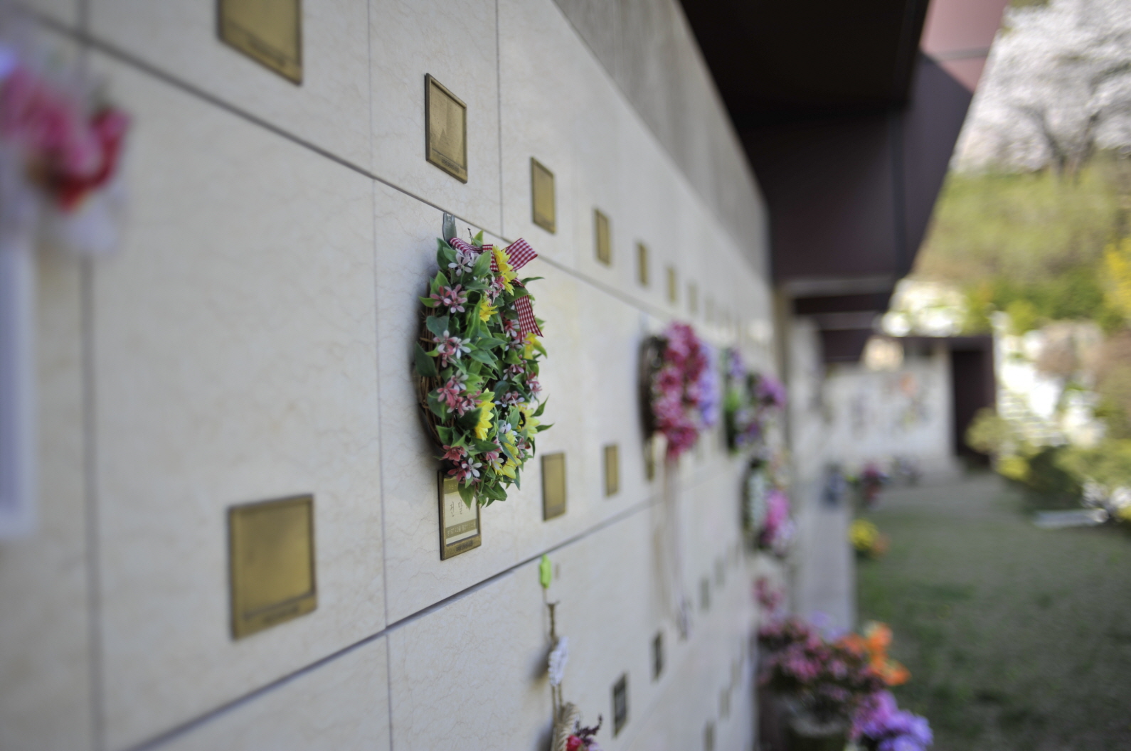 [벽체식 봉안묘, 회랑형 봉안묘 사진자료]